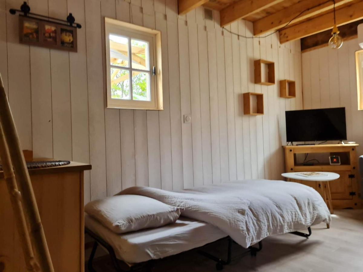 Le Domaine De La Claire Fontaine Gites -Chambres D'Hotes Montvalent Esterno foto